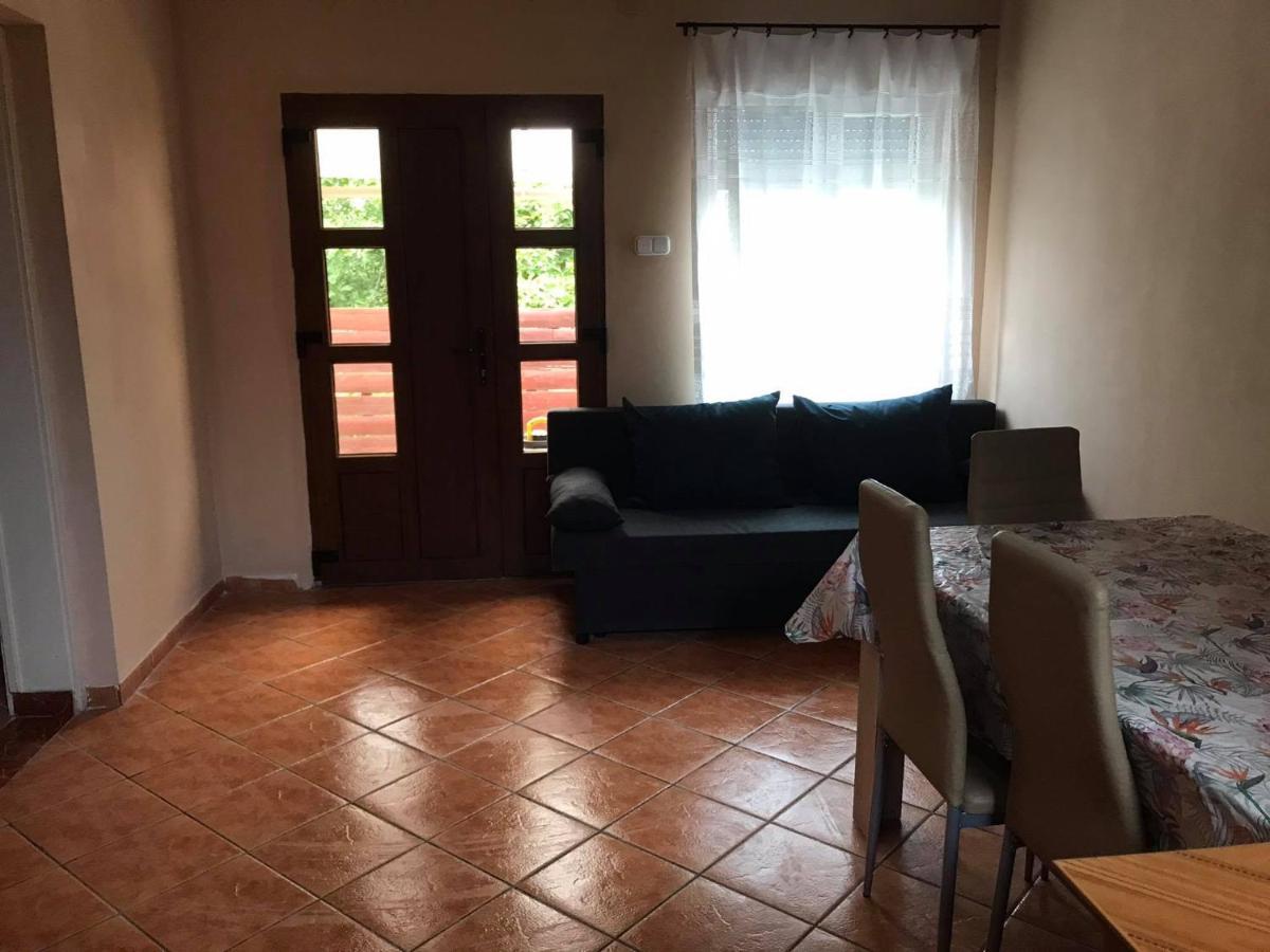 Tahiti Apartman Apartment Hajduszoboszlo Exterior photo