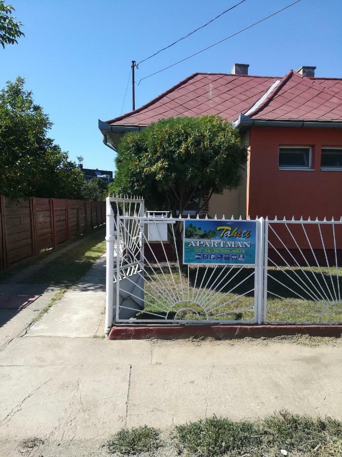 Tahiti Apartman Apartment Hajduszoboszlo Exterior photo